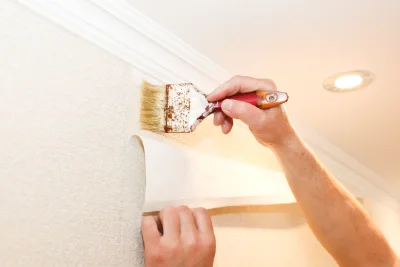 Pose de papier peint à la Loupe — revêtements muraux et toiles de verre